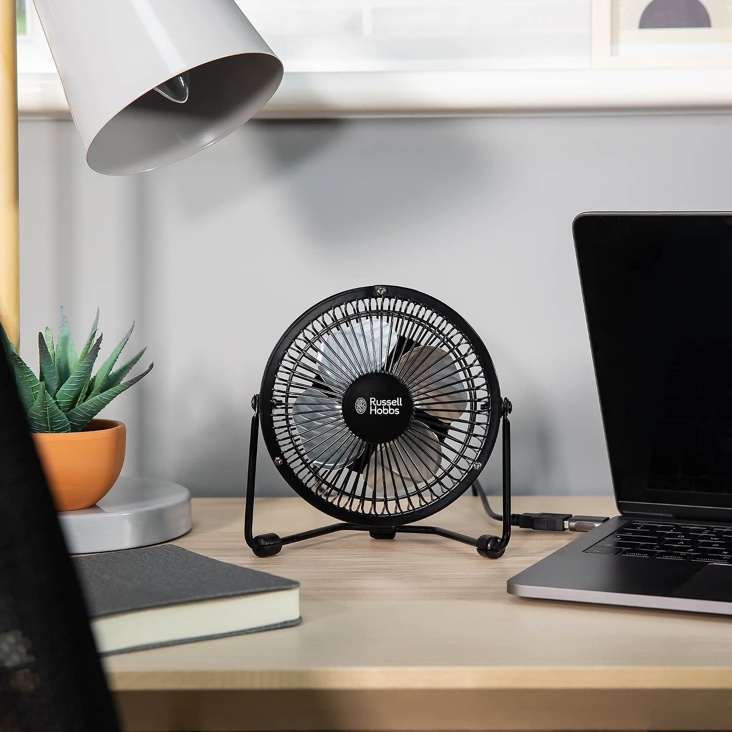 Russell Hobbs 4 inch Lightweight Compact Portable USB Desk Fan, Quiet Operation, 1m Cord, Black - RHUSBF0421B