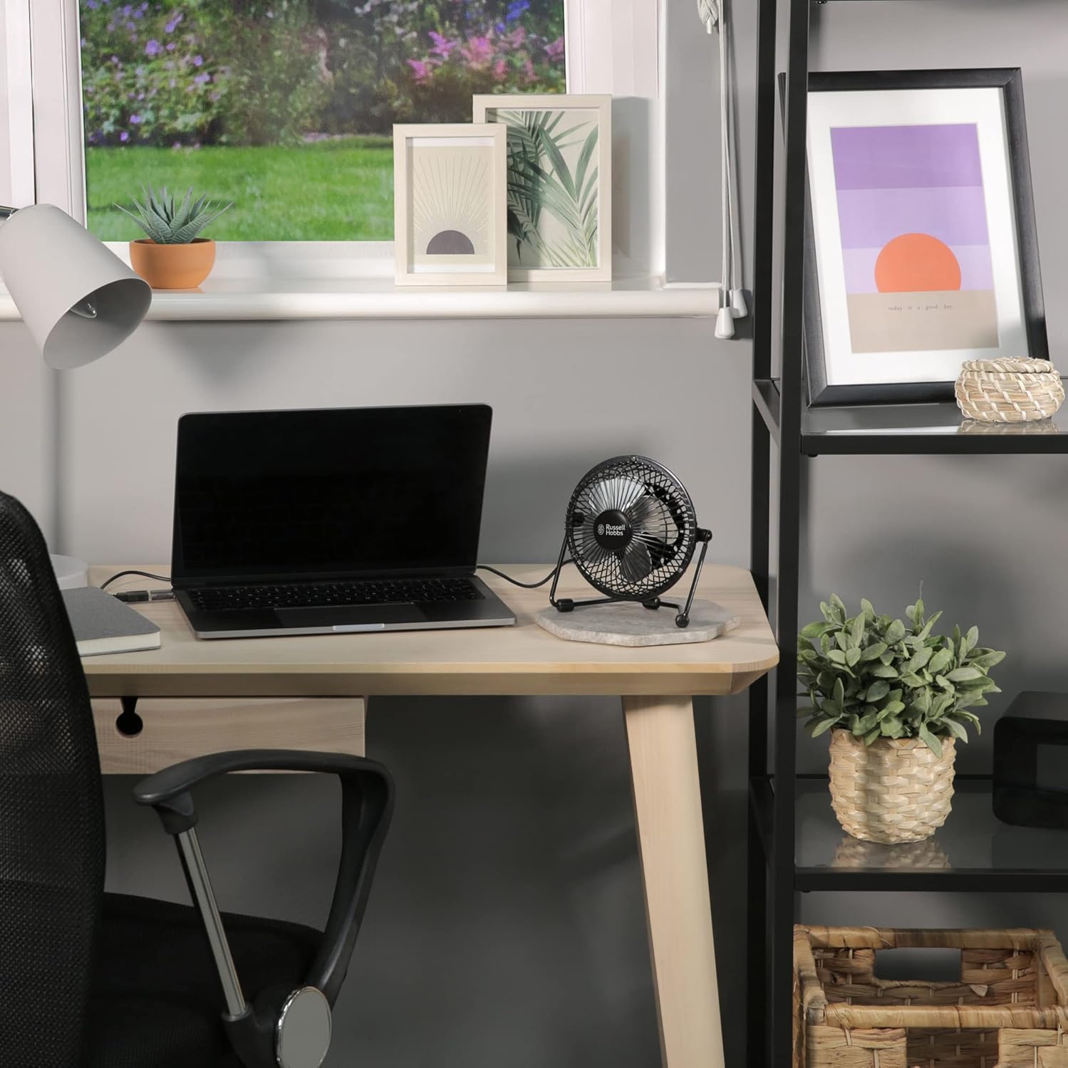 Russell Hobbs 4 inch Lightweight Compact Portable USB Desk Fan, Quiet Operation, 1m Cord, Black - RHUSBF0421B