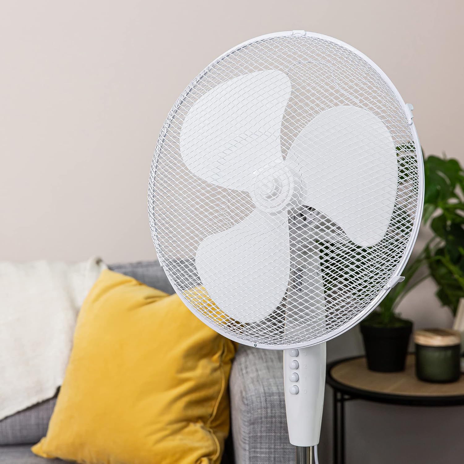 Russell Hobbs 16 inch Pedestal Fan, 3 Speeds, Wide-Angled Oscillation, Powerful Airflow, Adjustable Height, White - RHPPF1621